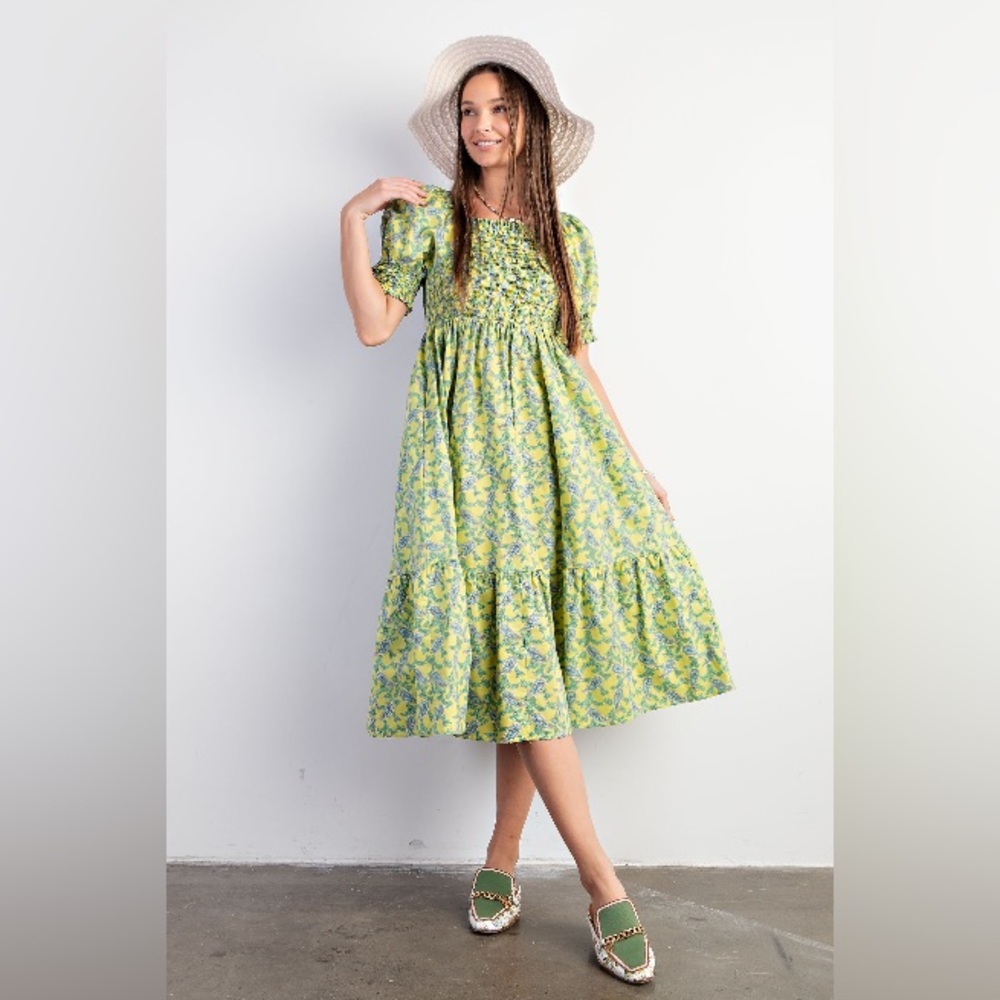 #82 New! Easel Cotton Smocked Puff Sleeve Midi Dress in Lime Floral